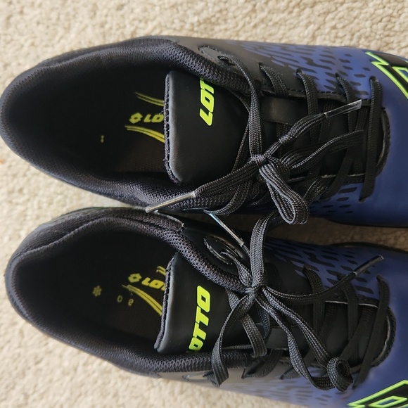 Indoor Soccer Shoes - Picture 3 of 5